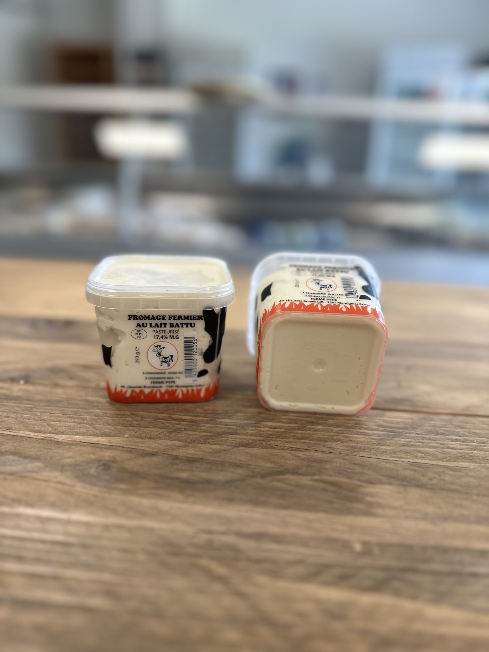 Fromage au lait battu artisanal, de la Ferme Pype à Montignies-sur-roc, Honnelles